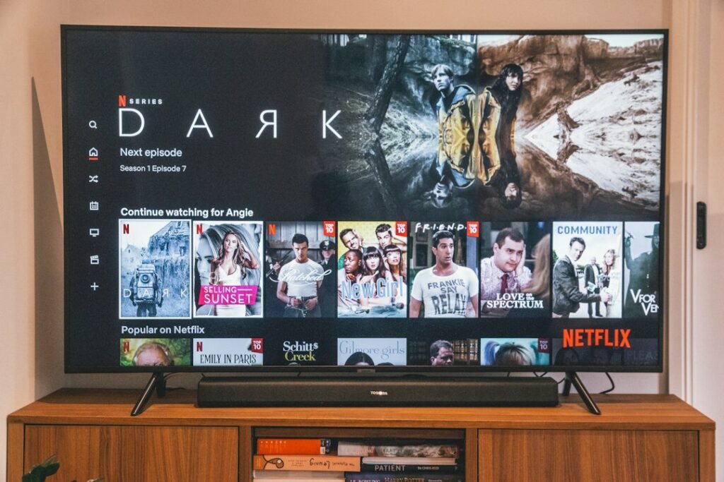 Smart TV dans un salon moderne